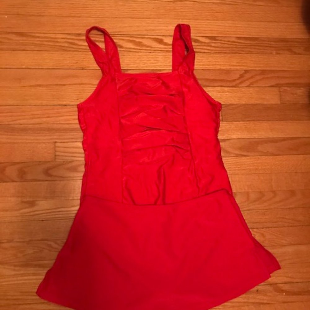 ONE PIECE SWIM SUIT AND SKIRT